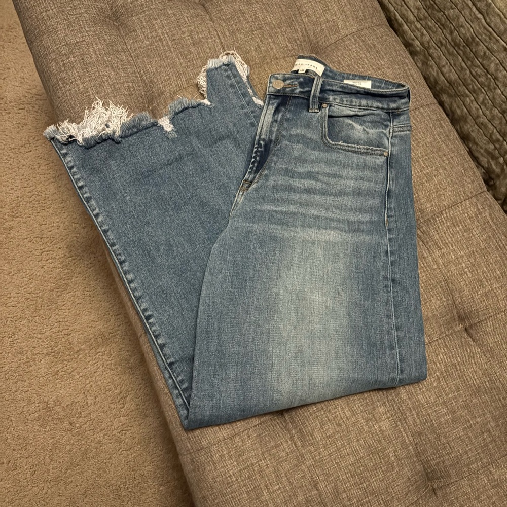 RISEN Frayed Hem Cropped Blue Jeans